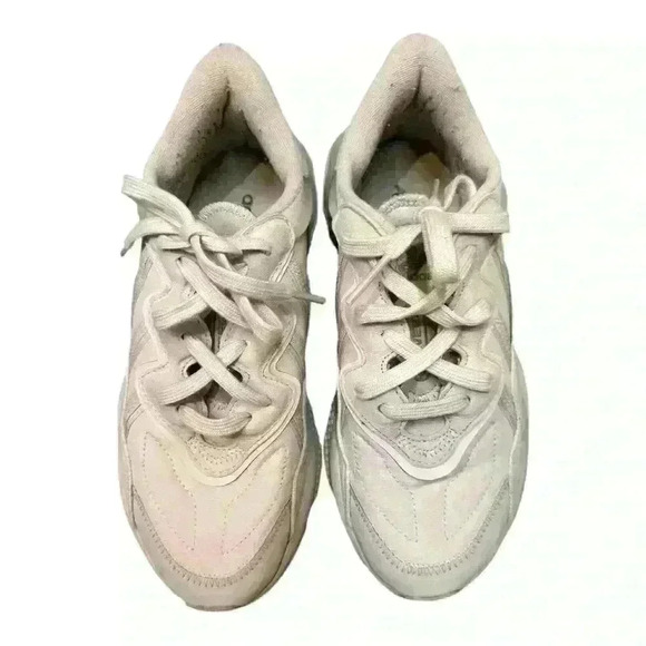 Adidas Originals Ozweego Sneaker, Alumina, big kids size 5.5 - Picture 3 of 7